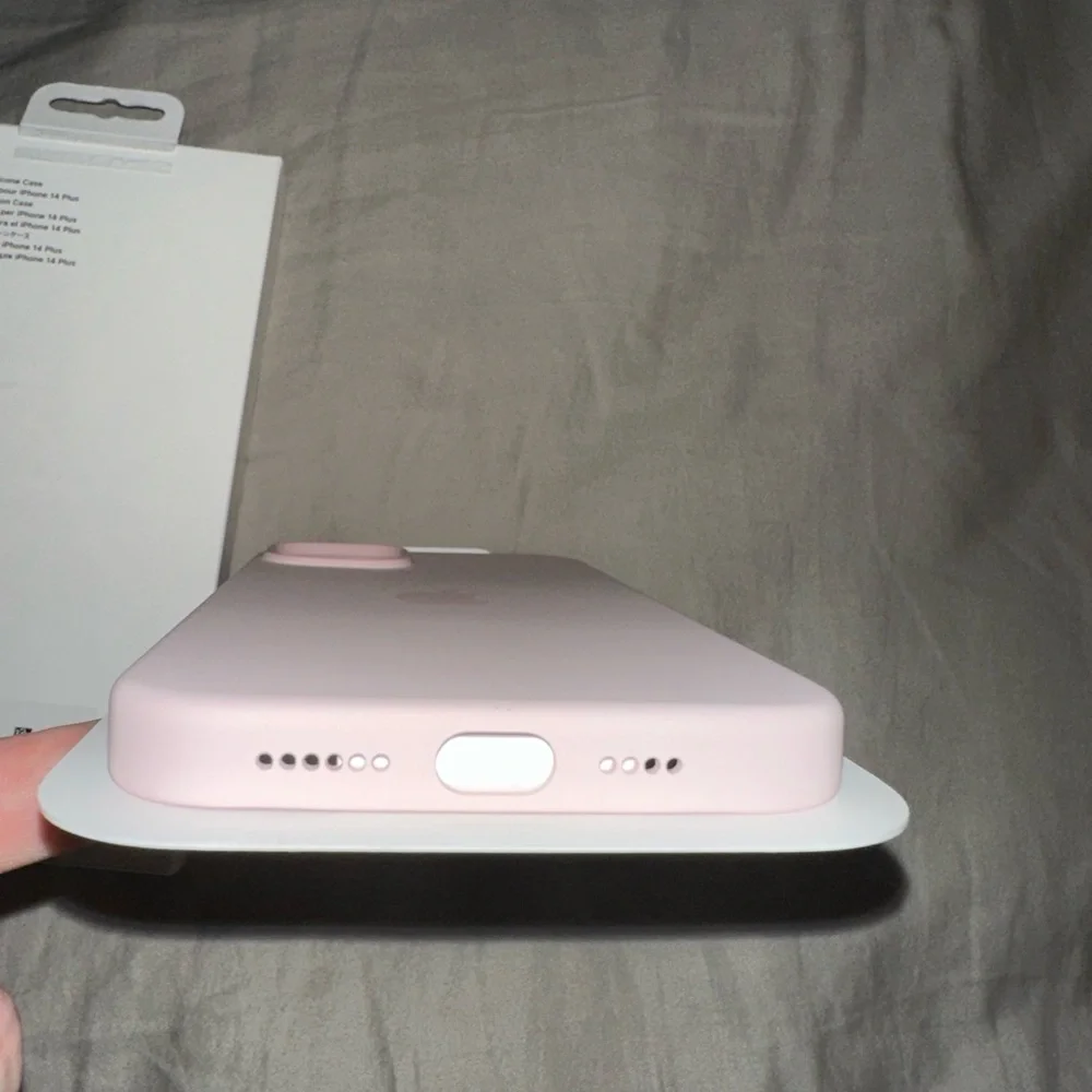 Apple Silicon Chalk Pink Case iPhone 14 Plus